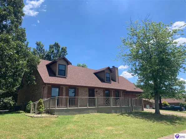 980 Hillcrest Dr, Radcliff, KY 40160