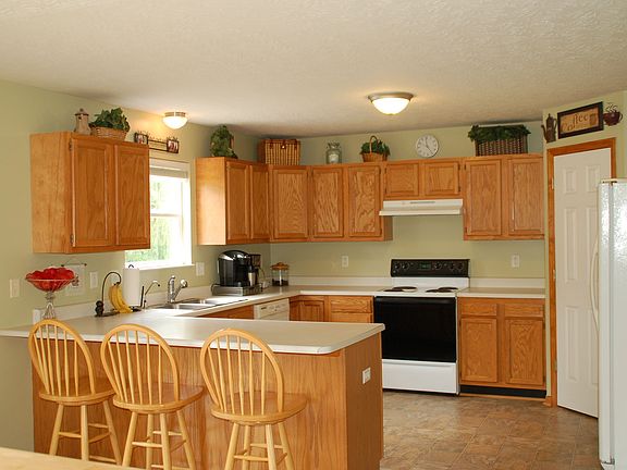 2nd image of 8029 Birchwood Ct