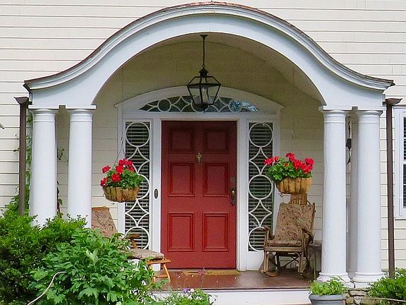Front house porch