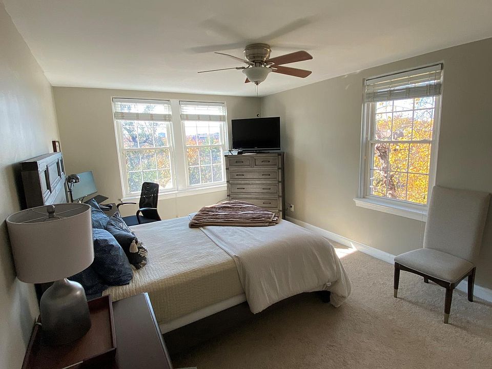 Bedroom #1 (13 x 16)