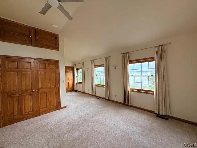 2937 Hamlin Ave — Photo 10