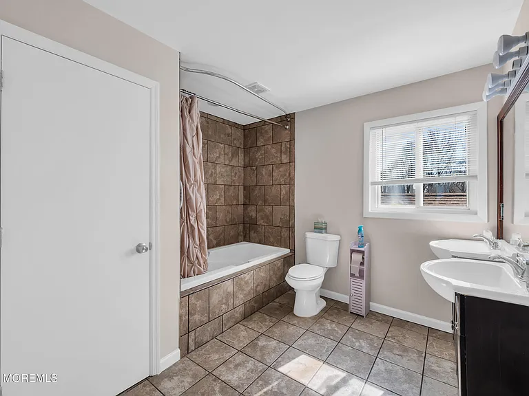3118 Glasgow Ave — Photo 18