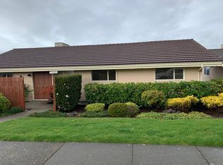 13400 SE 43rd St, Bellevue, WA 98006