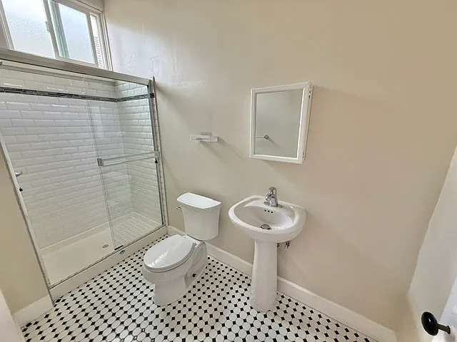 2275 Sutter St #10 — Photo 6
