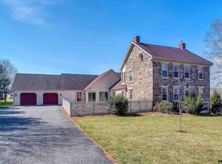 1464 Wheatfield Dr, York, PA 17408