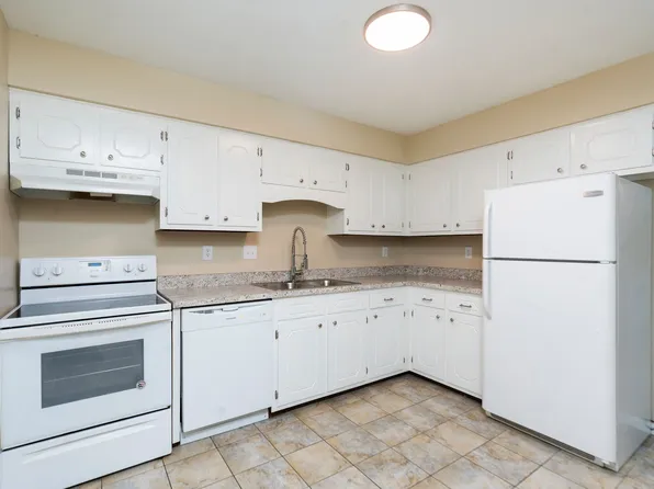 2337 Morris Mill Rd APT 3, Staunton, VA 24401