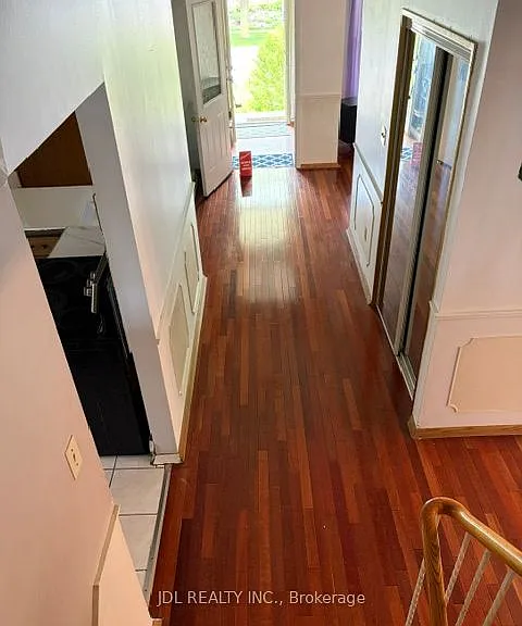 28 Harringay Cres — Photo 14