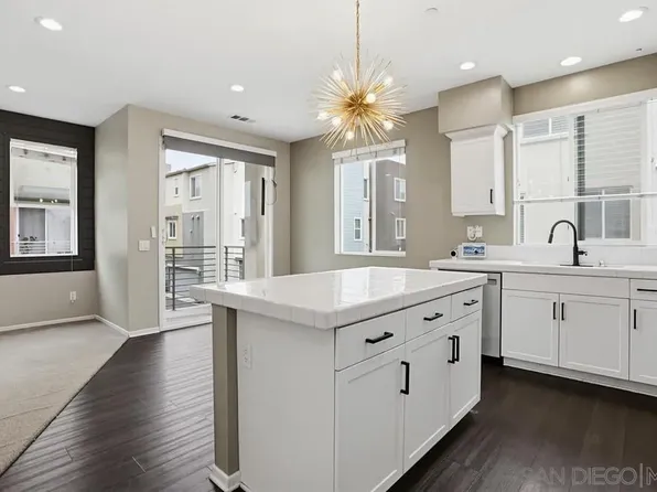 329 Antoni Gln Unit 1404, Escondido, CA 92025