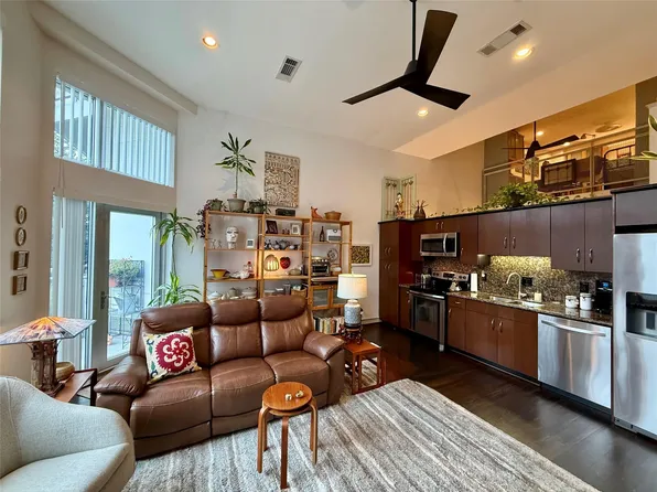 3311 Yupon St APT 315, Houston, TX 77006