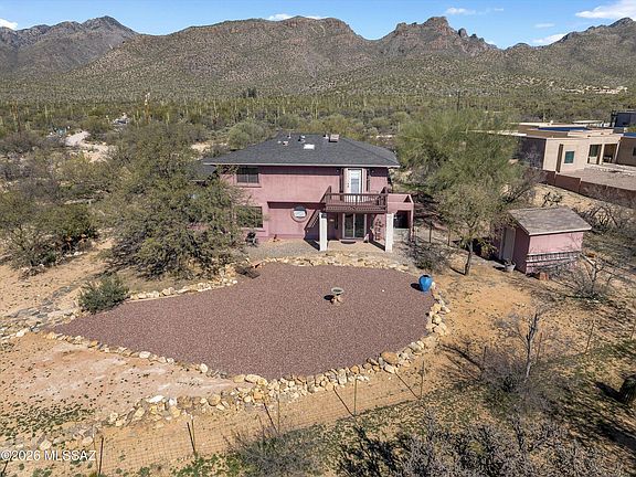 3rd image of 5081 N Bear Canyon Rd