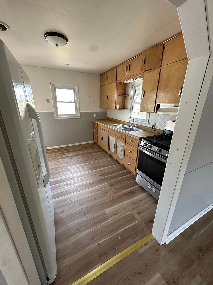 Updated 2 bedroom home! — Photo 3