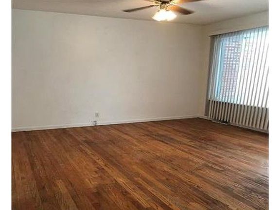2nd image of 254 Palm Dr