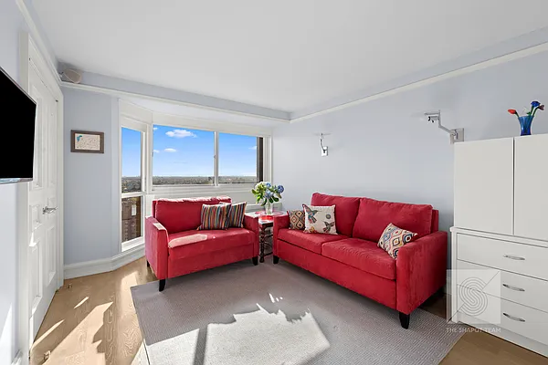 Sold by Keller Williams NYC | media 27