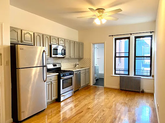 Rented by TheRealEstateCompany.com LLC | media 12