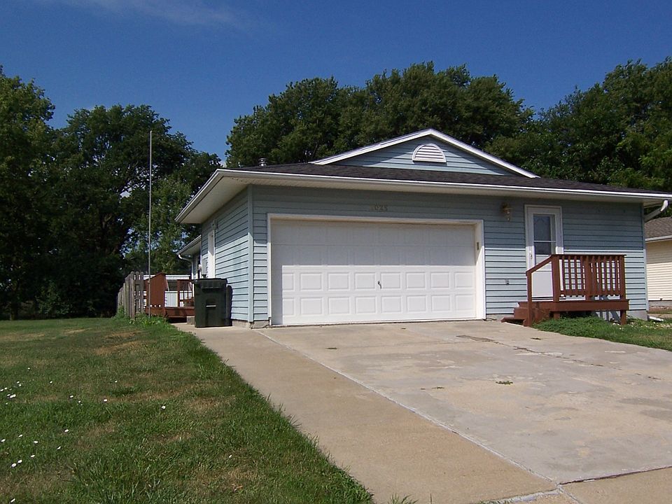 1st image of 2025 Florence Ave