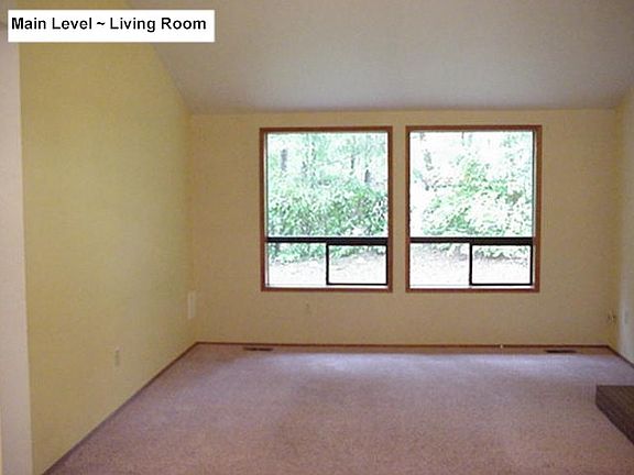 3rd image of 3225 61st Ave NW