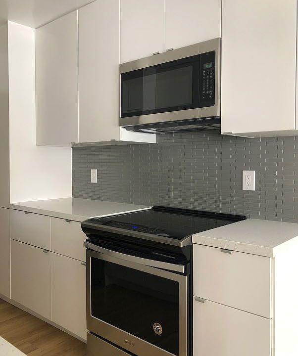1st image of 11910 Mayfield Ave APT 103