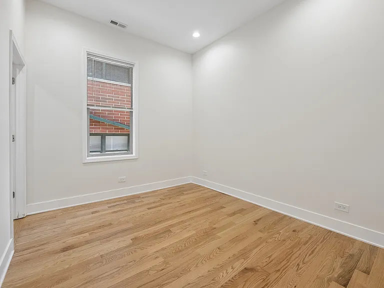 2002 W Huron St #1F — Photo 17