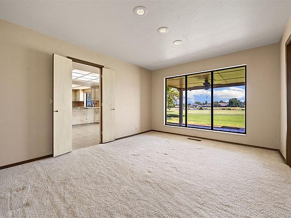 5th image of 4421 Tamarisk Dr