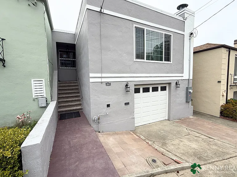 840 Templeton Ave — Photo 2