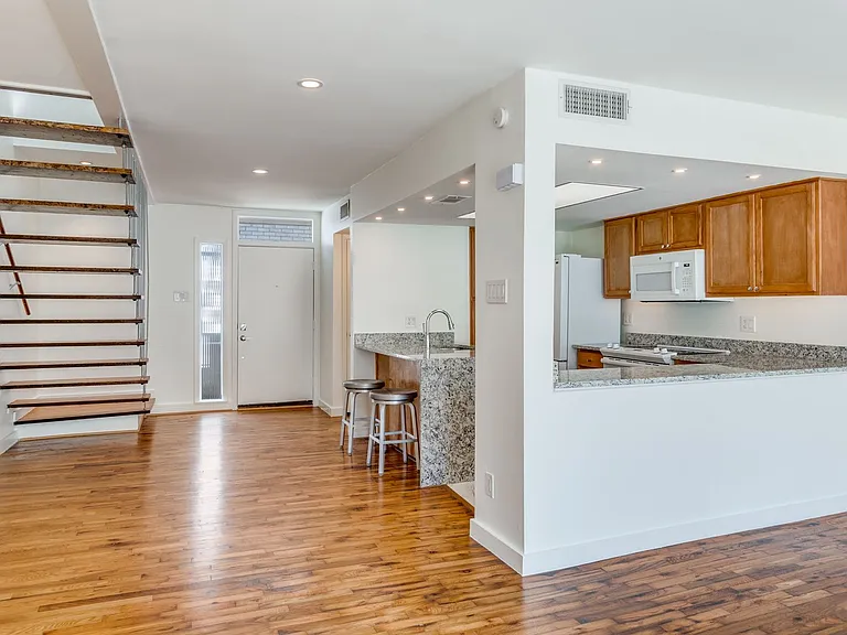 3321 Cole Ave #107 — Photo 3