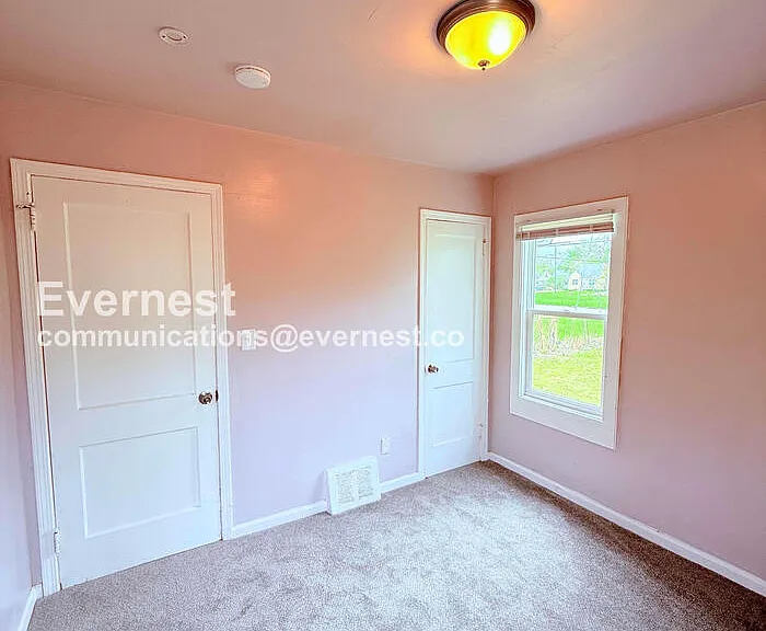 19415 Gable St — Photo 17