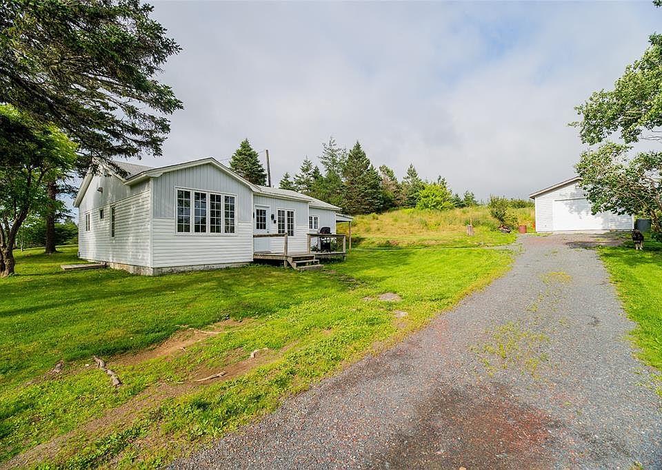 1st image of 118 Brigus Road