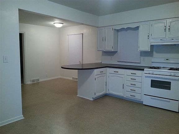 Cobb Kitchen 4