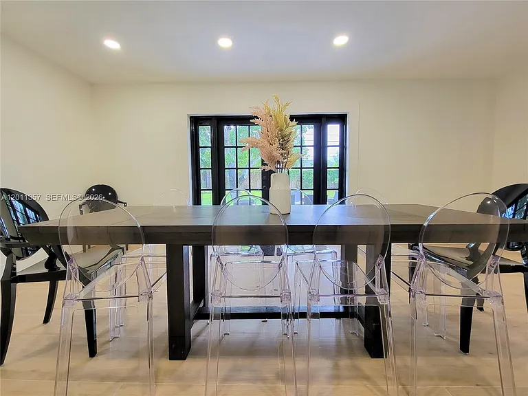 735 Tradewind Dr — Photo 45