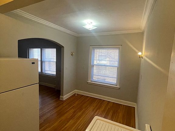 5th image of 2115 Blaisdell Ave APT 205