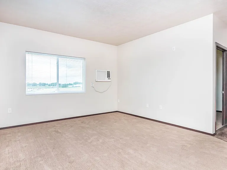 Edgerton Place Apartments — Photo 11