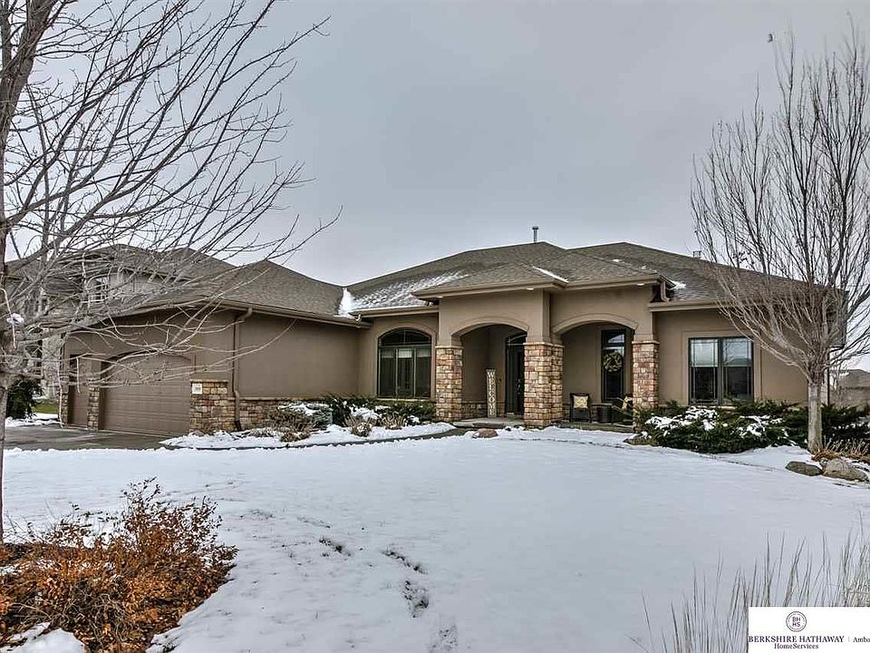 1st image of 19909 Logan Cir