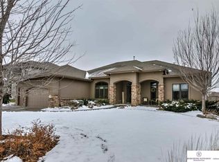 19909 Logan Cir, Omaha, NE 68130
