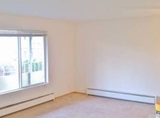 11600 Military Rd S APT 103, Burien, WA 98168