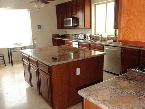 HUGE GOURMET KITCHEN