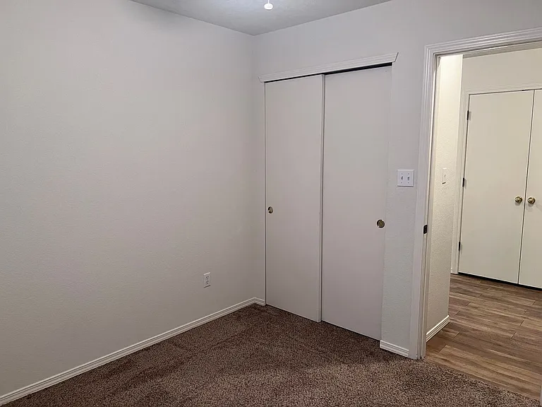 7101 Jet Rd NE — Photo 10