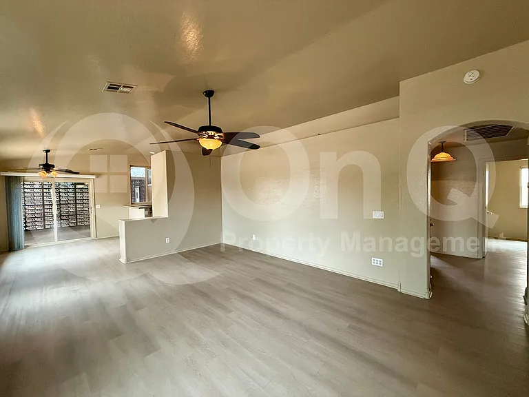 5409 S 15th Way — Photo 4