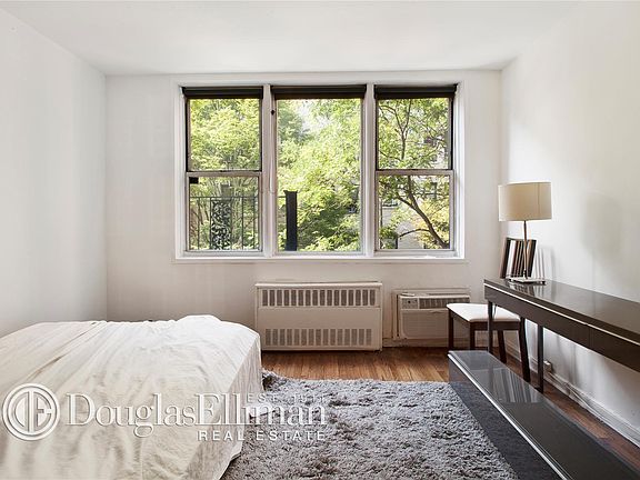 3rd image of 180 Thompson St APT 2A