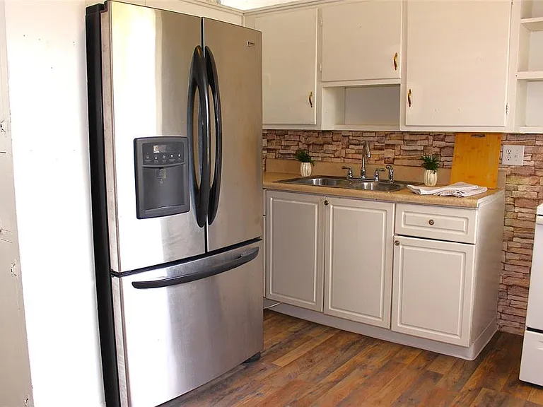 520 Hacienda Ct — Photo 9