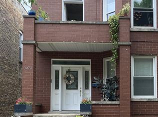 3973 W Barry Ave, Chicago, IL 60618