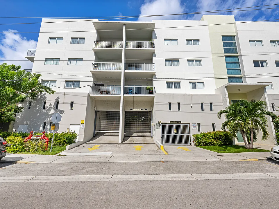 900 SW 7th St #503