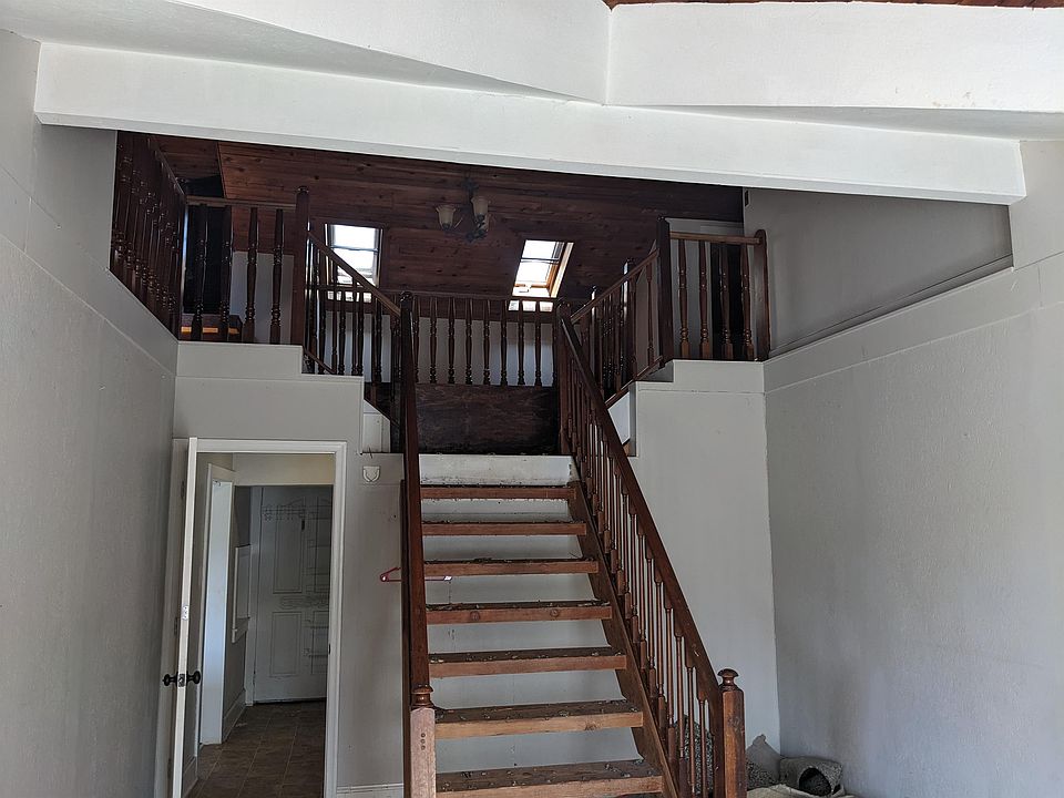 1st image of 8520 Smith Ln #2