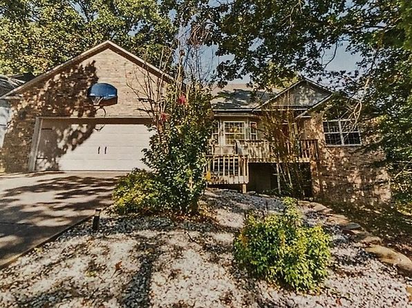 7 Sandon Ln