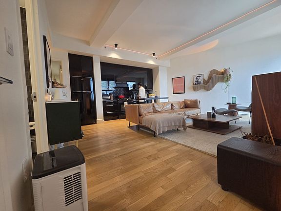 3rd image of 487 Keap St APT 603