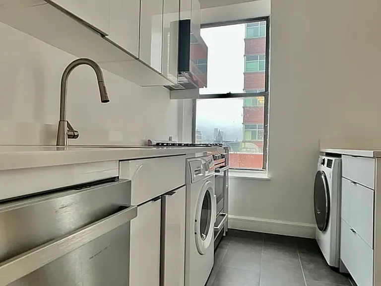 101 W 126th St #2F — Photo 3