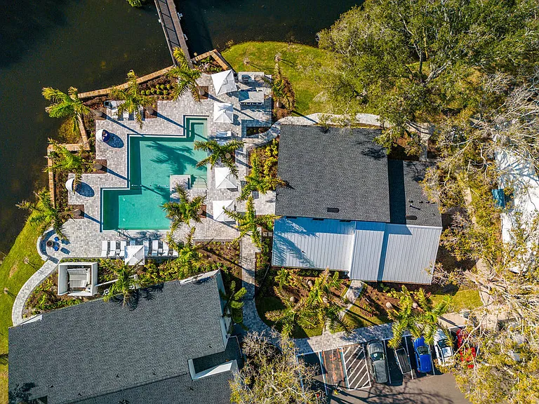 Avion at Carrollwood — Photo 42