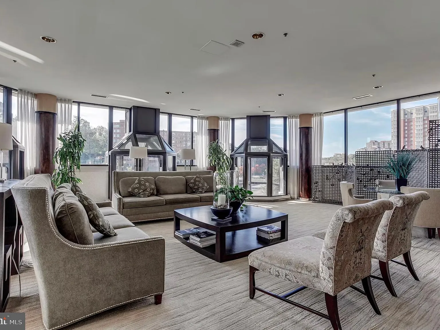 Belvedere Condo Phase I & II — Photo 4