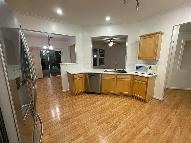 1937 Lake Heights Cir NW — Photo 4