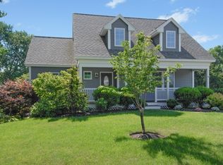 18 Beacon Cir, Dover, NH 03820