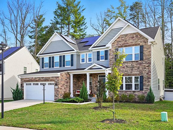 2nd image of 107 Mountain Path Ln